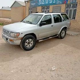 Nissan Pathfinder 1998