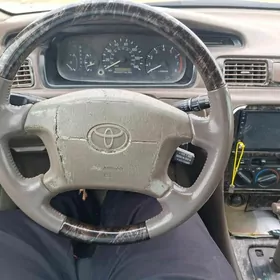Toyota Camry 1999