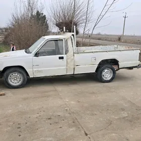 Mitsubishi Hover 1990