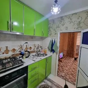 Satlyk 30 mkr 1 etaj 4 komnat