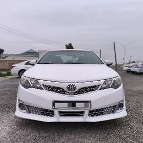 Toyota Camry 2013