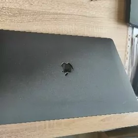 Macbook Pro 16/512 15.6