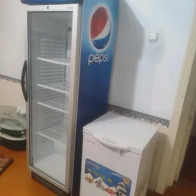 witrina haladilnik ugur