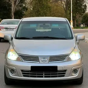 Nissan Versa 2010