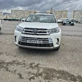 Toyota Highlander 2019