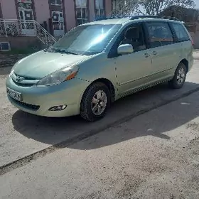 Toyota Sienna 2009