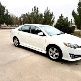 Toyota Camry 2012