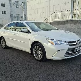 Toyota Camry 2016
