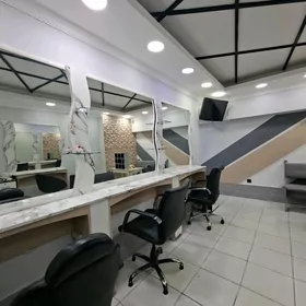 Salona Parihmaher gerek Srocna