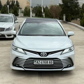 Toyota Camry 2021
