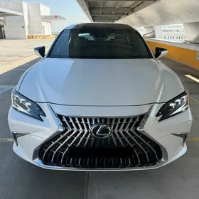 Lexus ES 350 2022