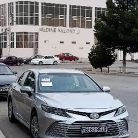 Toyota Camry 2022