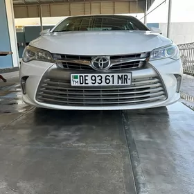 Toyota Camry 2017