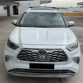 Toyota Highlander 2022