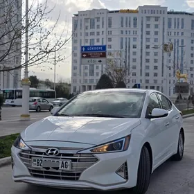 Hyundai Elantra 2019