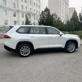 Toyota Grand Highlander 2023