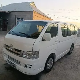 Toyota Hiace 2006