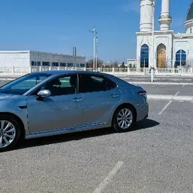 Toyota Camry 2018