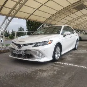 Toyota Camry 2020
