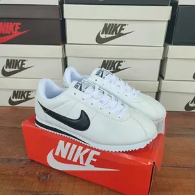 Nike Cortez