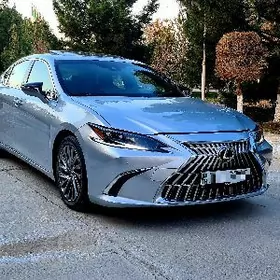 Lexus ES 350 2022