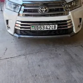 Toyota Highlander 2019
