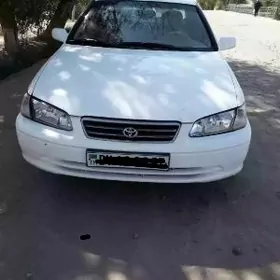 Toyota Camry 1998