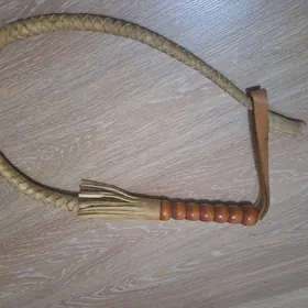 плётка из кожи, сувенир