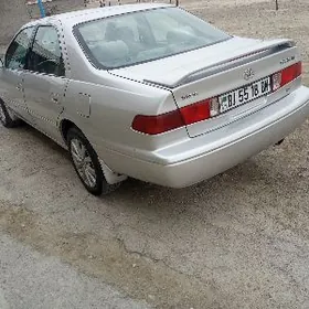 Toyota Camry 2000