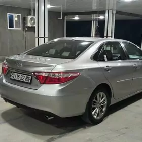 Toyota Camry 2016