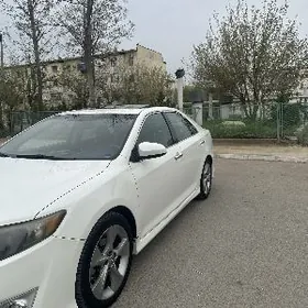 Toyota Camry 2013