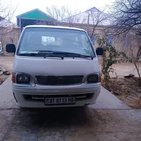 Toyota Hiace 2003