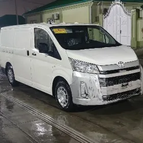 Toyota Hiace 2025