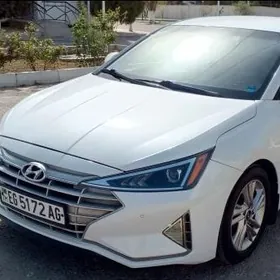 Hyundai Elantra 2020