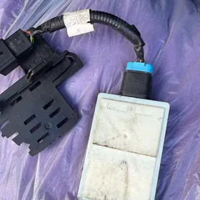 genesis G90 obgon datcik