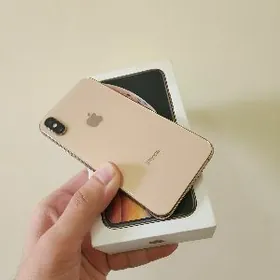 iPhone Xs Gold