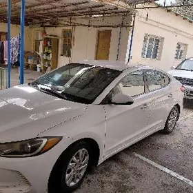 Hyundai Elantra 2017