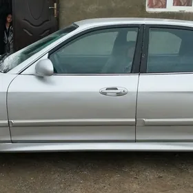 Hyundai Sonata 2005