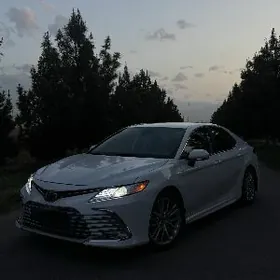 Toyota Camry 2023