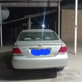 Toyota Camry 2005