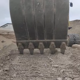 Caterpillar 320 Series 2025