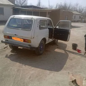 Lada Niva 1983
