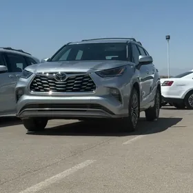 Toyota Highlander 2024
