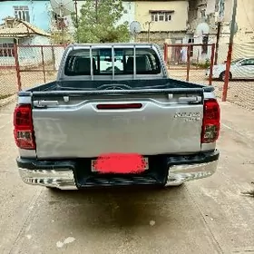 Toyota Hilux 2018