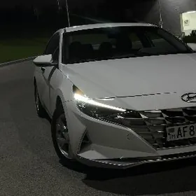 Hyundai Elantra 2021