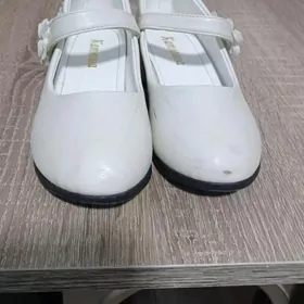 детс. белые туфли