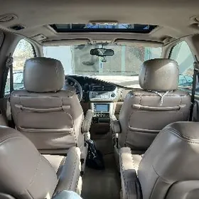 Toyota Sienna 2002
