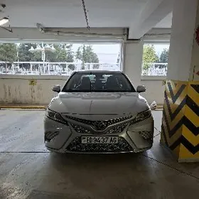 Toyota Camry 2018