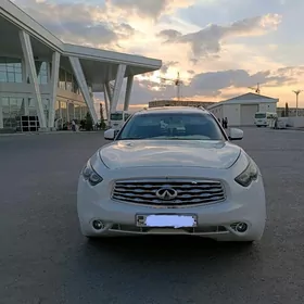Infiniti FX35 2010