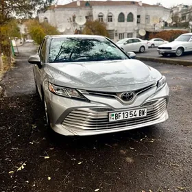 Toyota Camry 2018